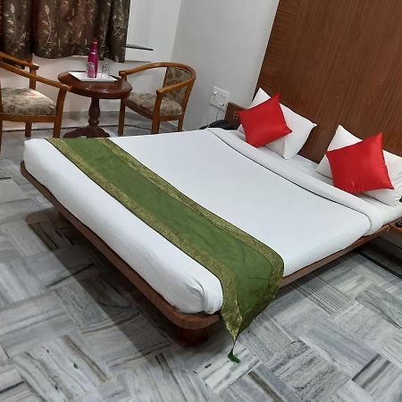 City Palace Hotel होटल सिटी पैलेस Nashik Extérieur photo