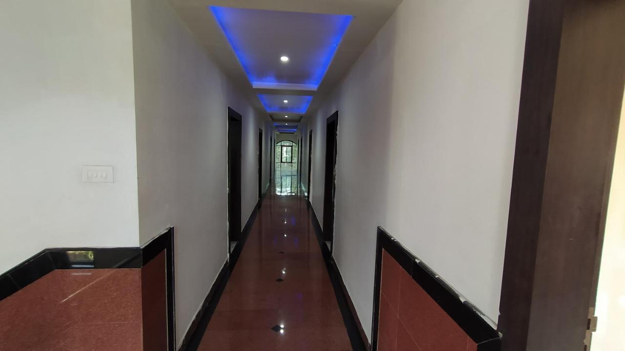 City Palace Hotel होटल सिटी पैलेस Nashik Extérieur photo