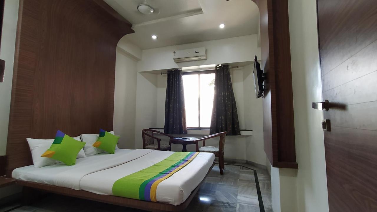 City Palace Hotel होटल सिटी पैलेस Nashik Extérieur photo