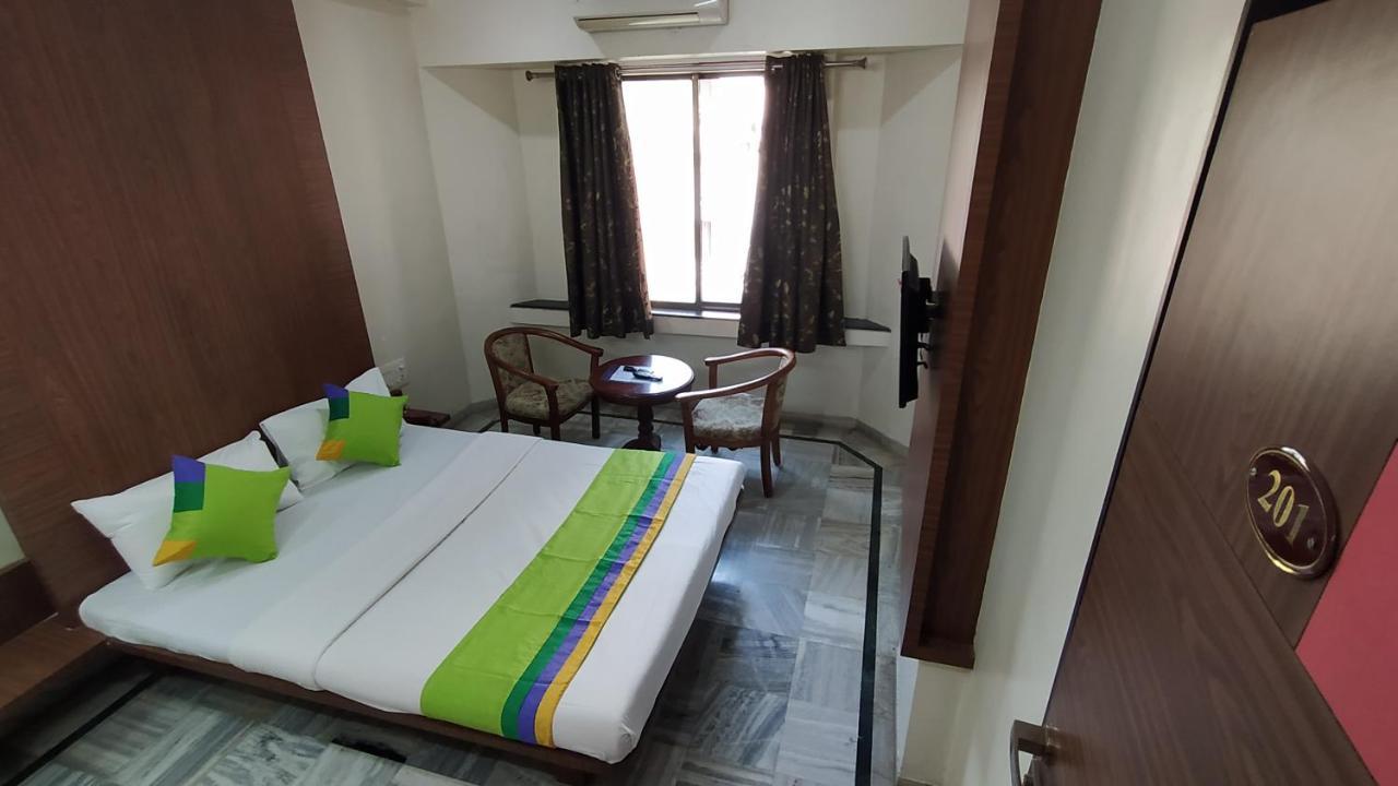 City Palace Hotel होटल सिटी पैलेस Nashik Extérieur photo