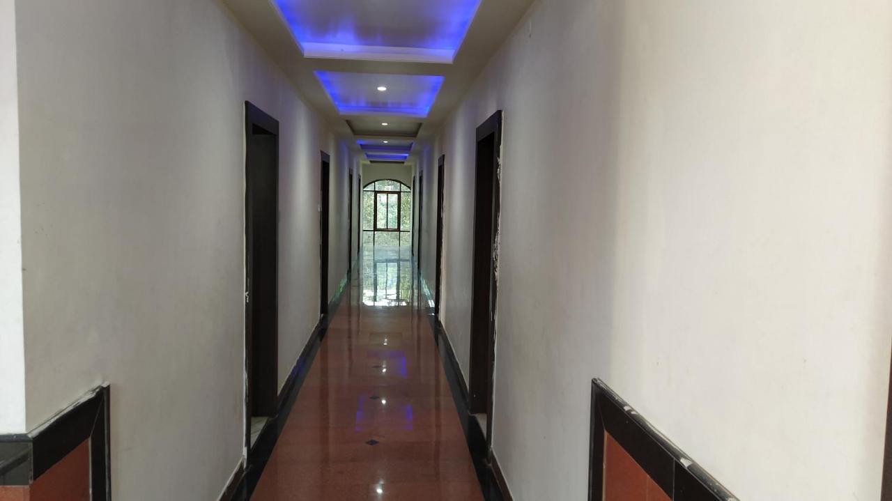 City Palace Hotel होटल सिटी पैलेस Nashik Extérieur photo