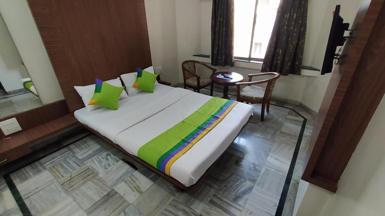City Palace Hotel होटल सिटी पैलेस Nashik Extérieur photo