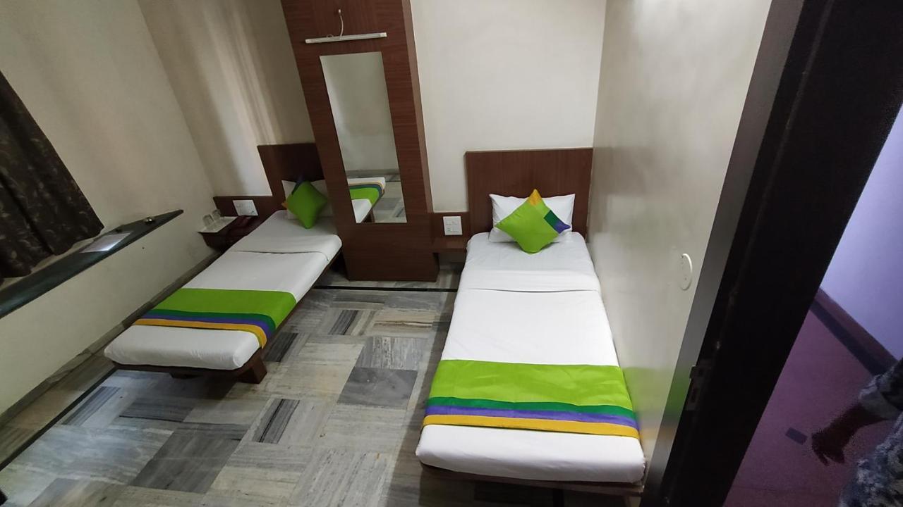 City Palace Hotel होटल सिटी पैलेस Nashik Extérieur photo