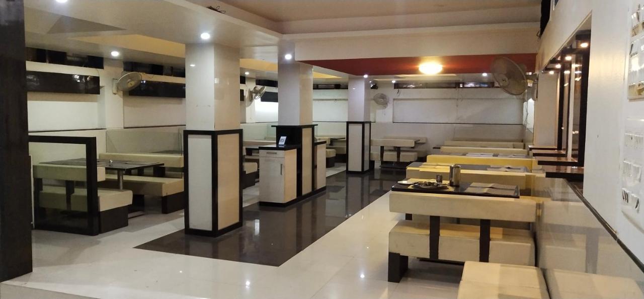 City Palace Hotel होटल सिटी पैलेस Nashik Extérieur photo